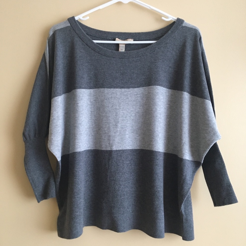 Striped Sweater, 3/4 sleeve length, Dolman Sleeve / Batwing Sleeves, gray